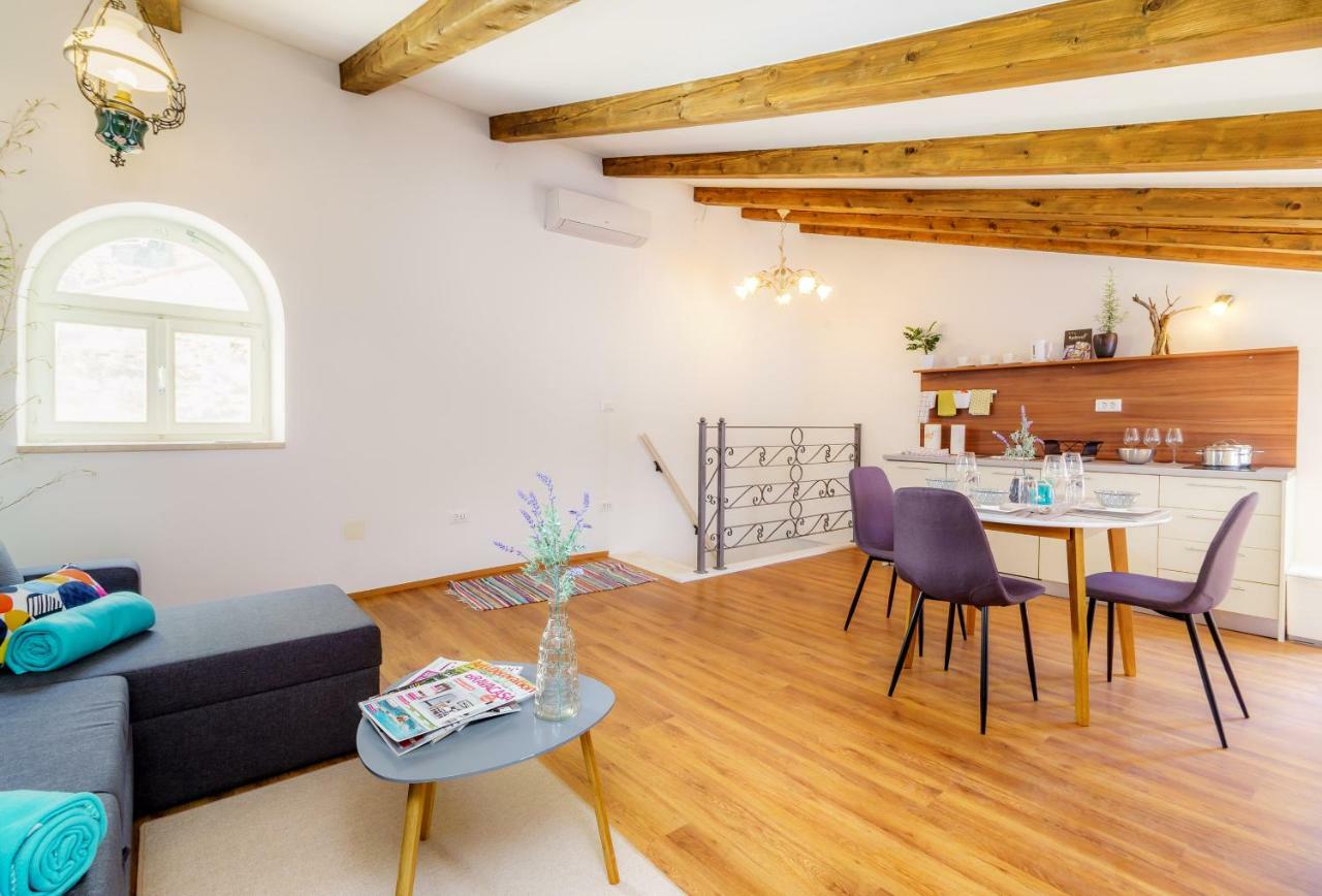 Felix Apartment ロヴィニ エクステリア 写真