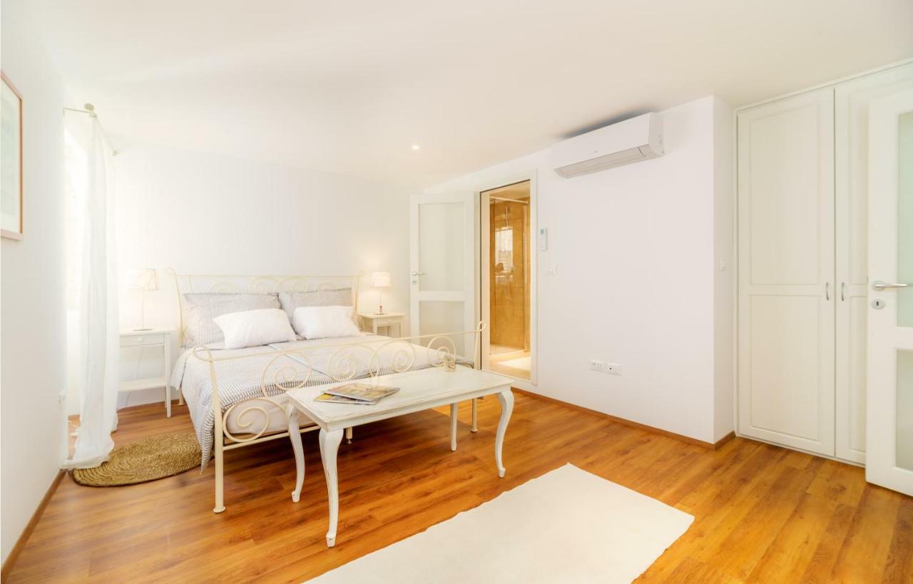Felix Apartment ロヴィニ エクステリア 写真
